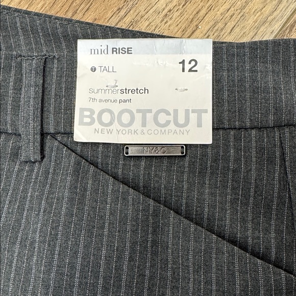 NWT size 12 TALL New York & Company Gray Pinstripe Bootcut Summer Stretch Pants - Picture 4 of 9